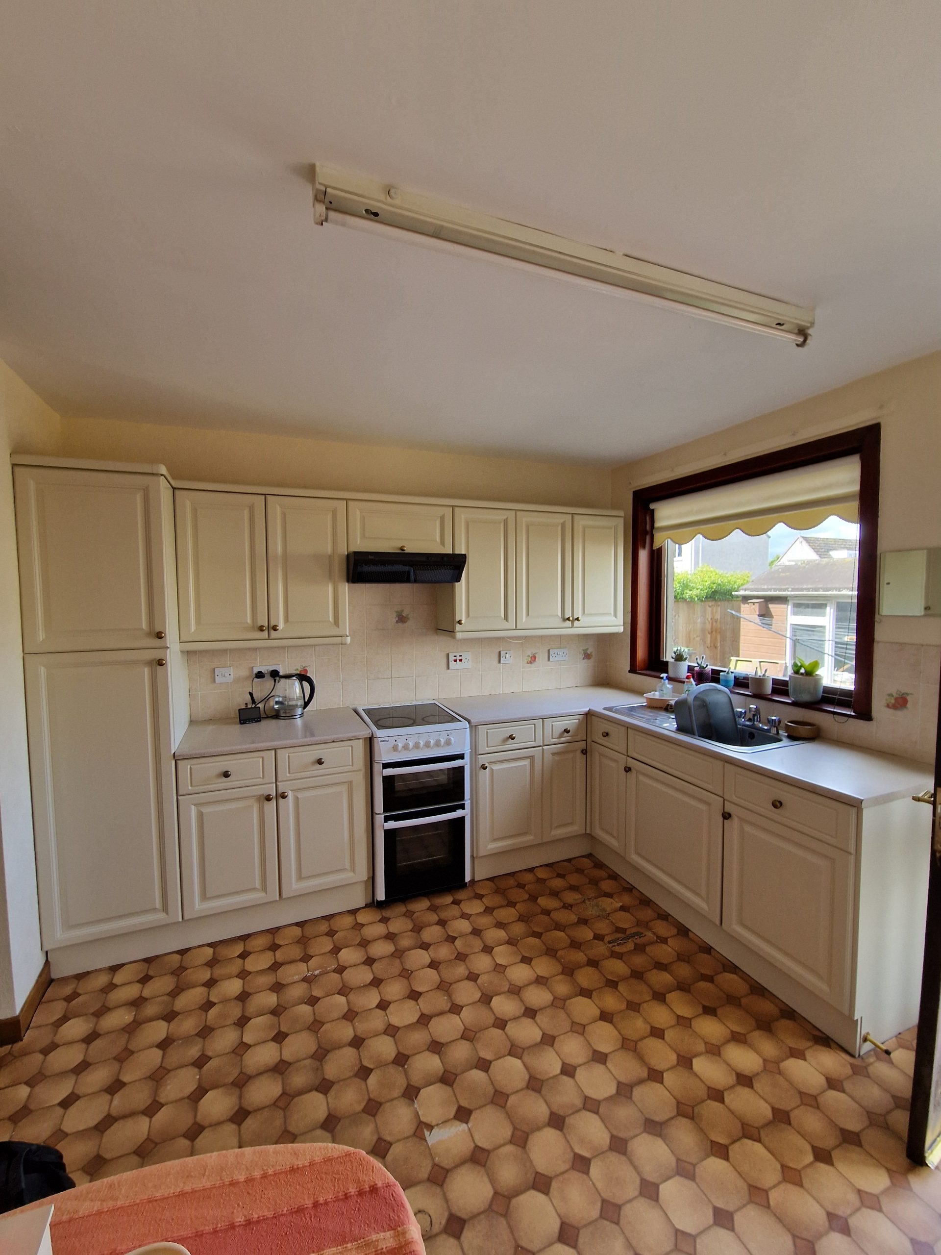 Kitchen spray painting Kelso
