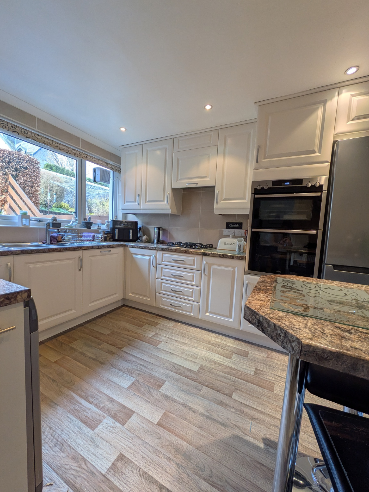 Fresh Finishes kitchen spray painting